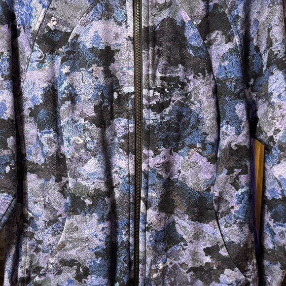 Lululemon Zip Hoodie Sweatshirt with Pockets - Picture 4 of 4